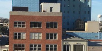 Ex Big Blue tenant claims asbestos-laden material improperly handled