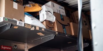 Amid Coronavirus Fears Amazon Cancels Group Meetings In Warehouses