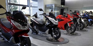 Two-Wheeler Dealers Worried Unsold BS-IV Inventory Will Turn Into Scrap – BloombergQuint