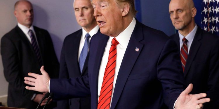 Coronavirus: Trump to close US-Mexico border to all but cargo and essential travel today