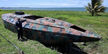 In Colombia, fleet of cartel narco-subs poses challenge for navy