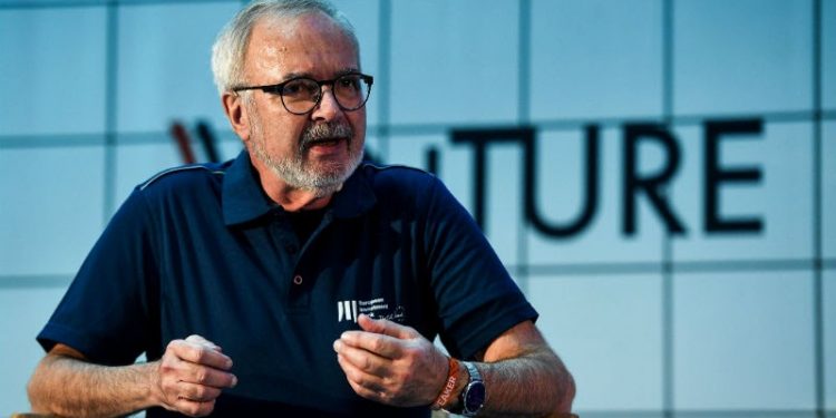 EIB boss: Europe should lose its naiveté on open procurement