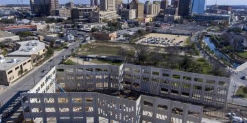 San Antonio ISD buys warehouses off I-10 in Beacon Hill neighborhood